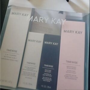 Mart Kay Time Wise Miracle Set